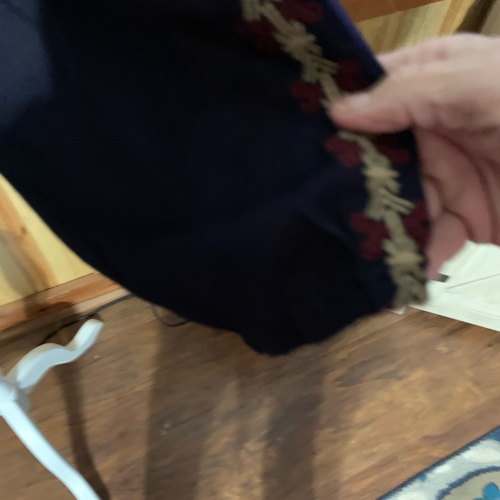 Tunic - Picture 2 of 3